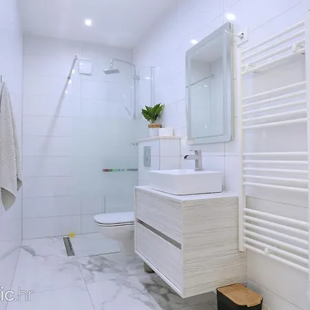 Apartment Bagaric