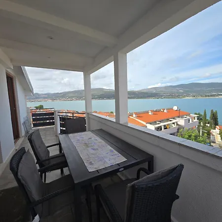Bagaric Apartment