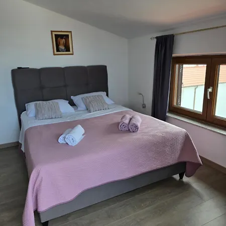 Bagaric Apartment *