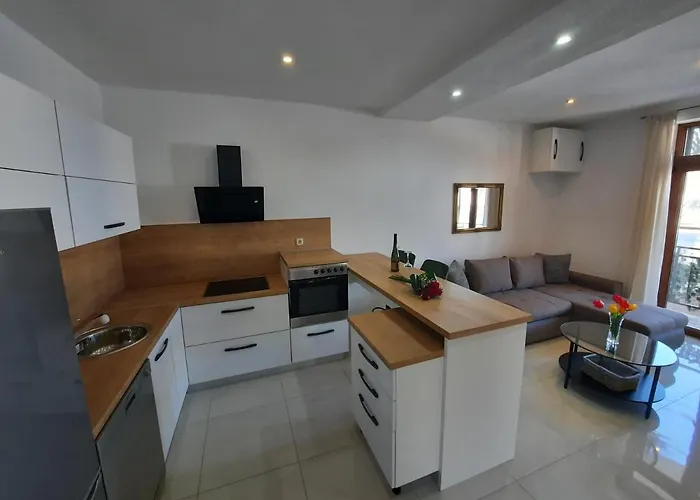 Bagaric * Τρογκίρ